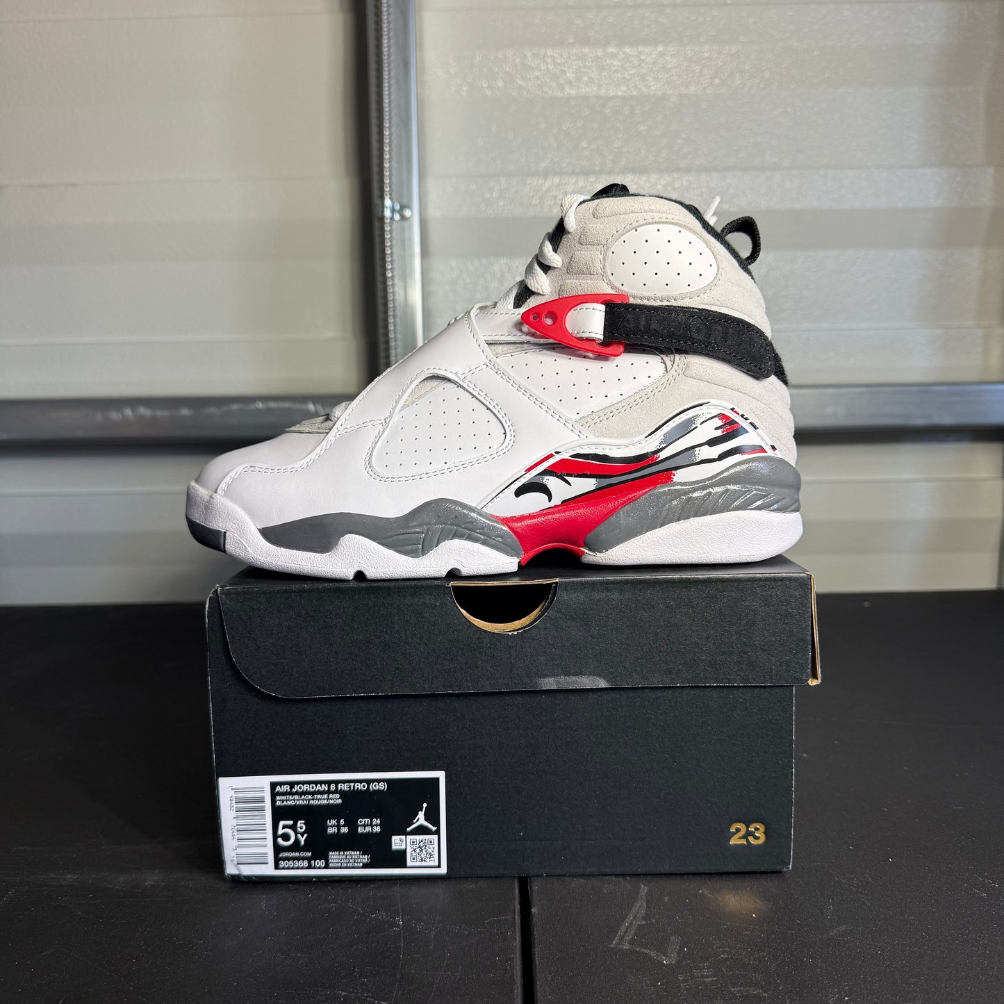 Size 5.5Y - AJ 8 Retro Bugs Bunny