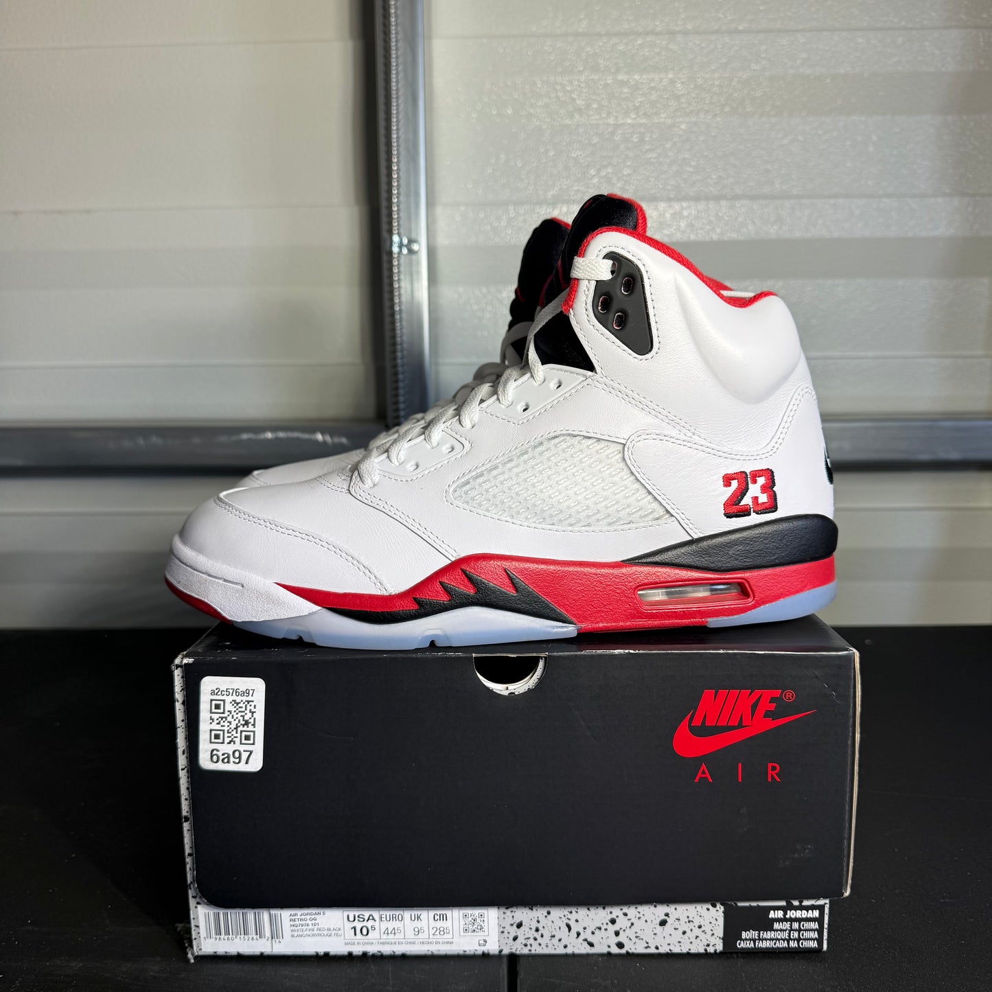 Size 10.5 - AJ 5 Retro Fire Red Black Tongue