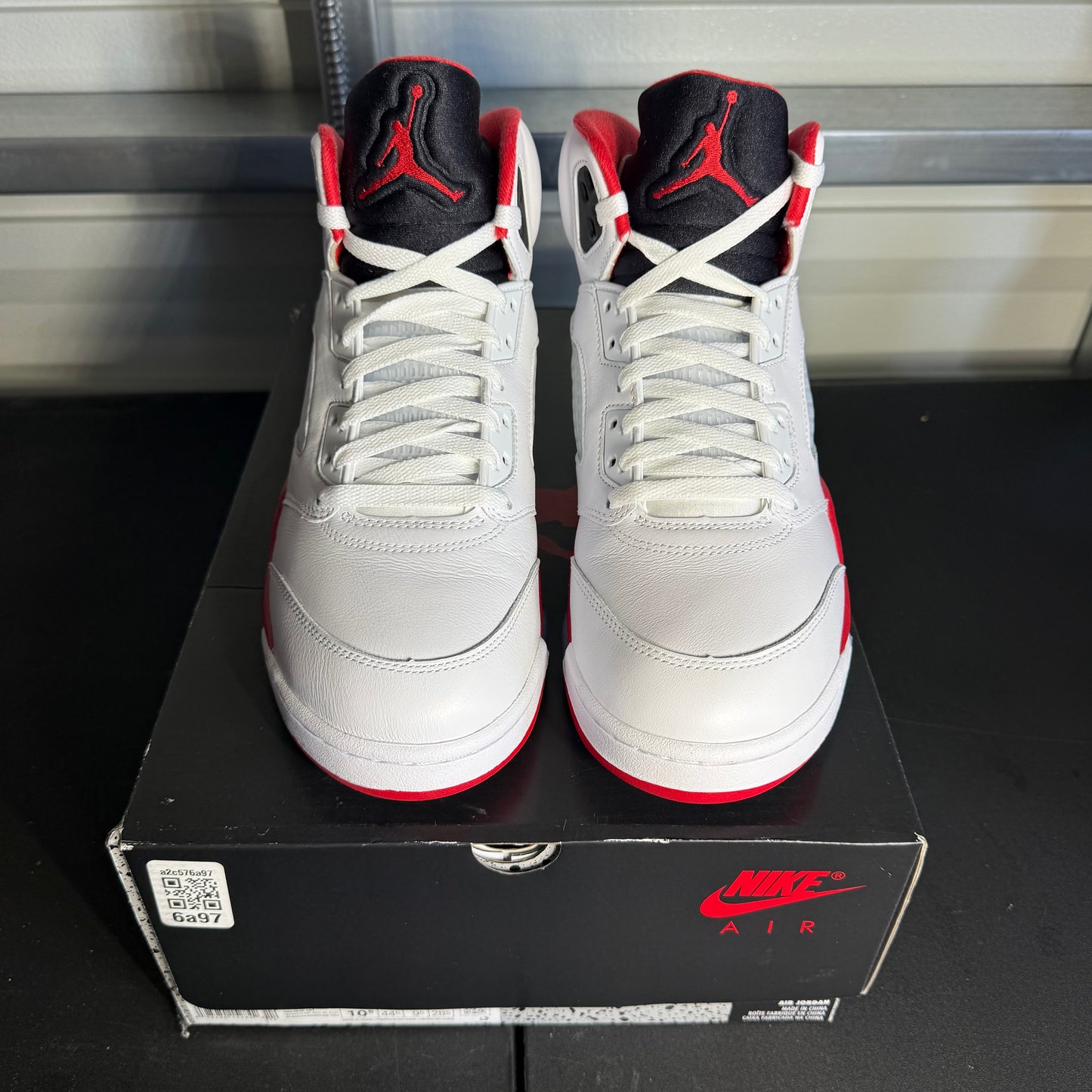 Size 10.5 - AJ 5 Retro Fire Red Black Tongue