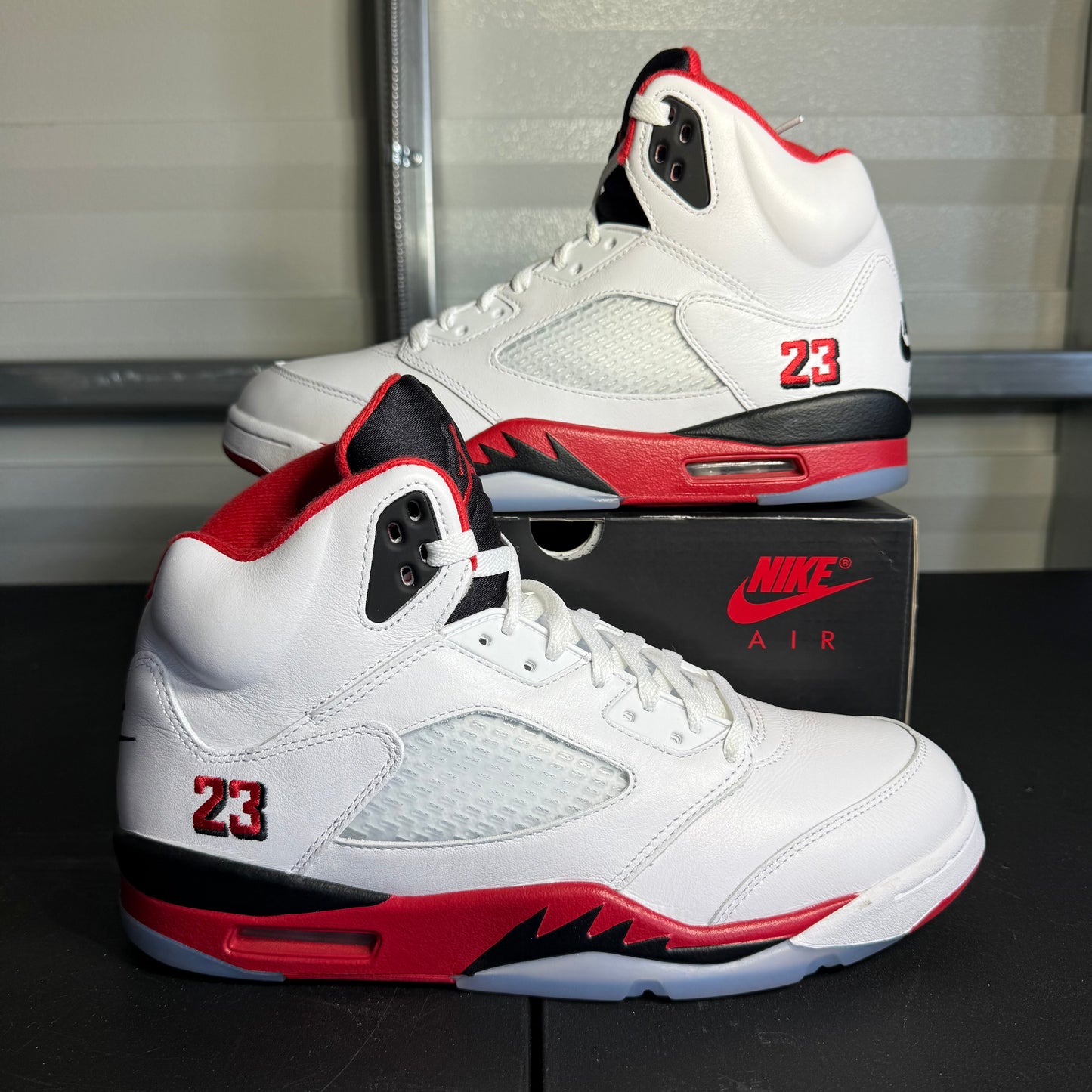 Size 10.5 - AJ 5 Retro Fire Red Black Tongue