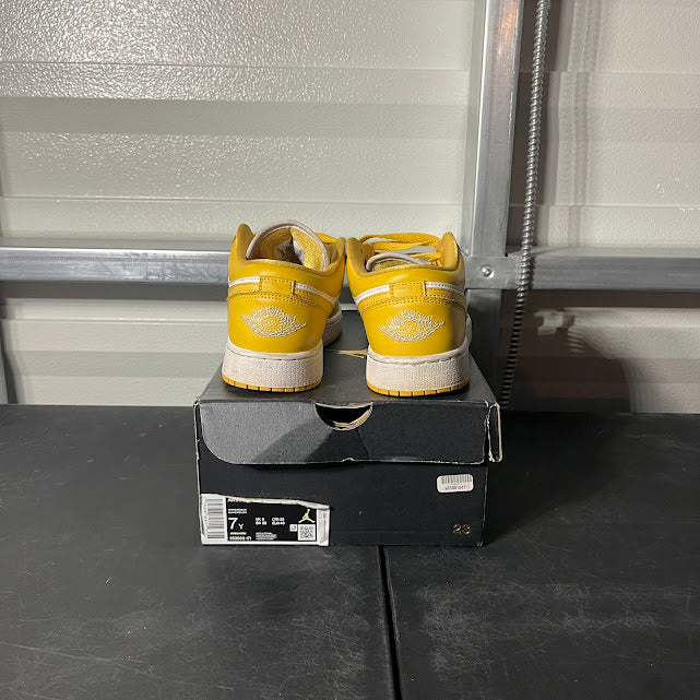 Size 7Y - AJ 1 Low Pollen