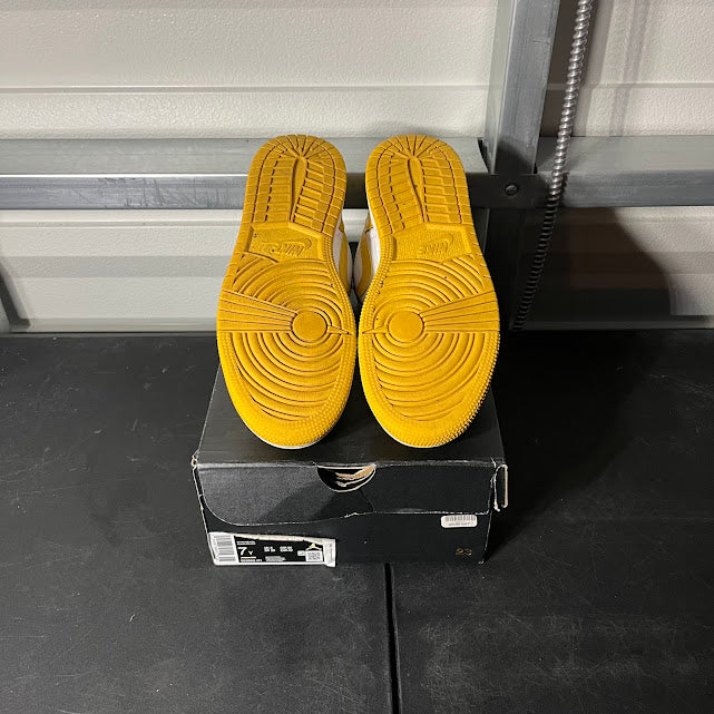 Size 7Y - AJ 1 Low Pollen