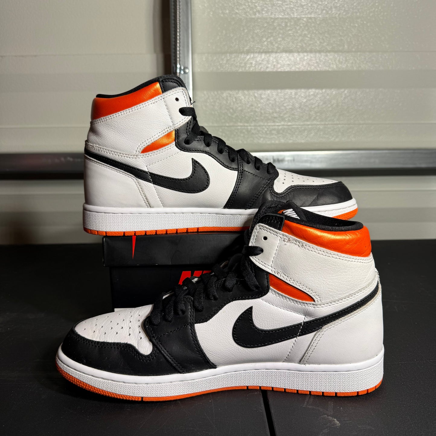 Size 9.5 - AJ 1 Retro High Electro Orange