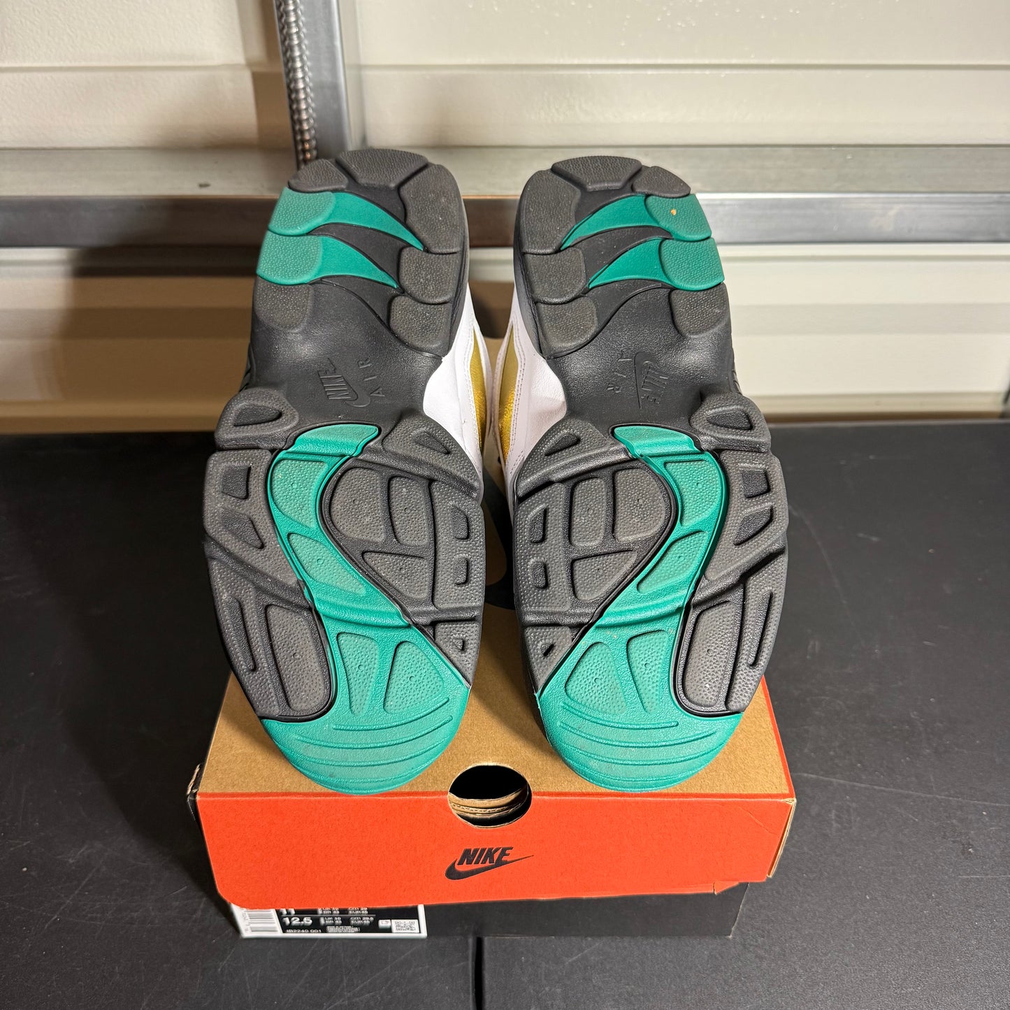 Size 11 -  Air Diamond Turf Emerald