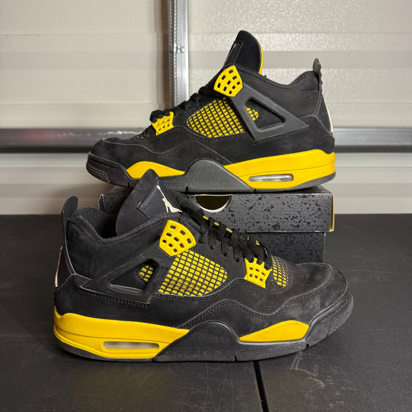 Size 10 - AJ 4 Retro Thunder