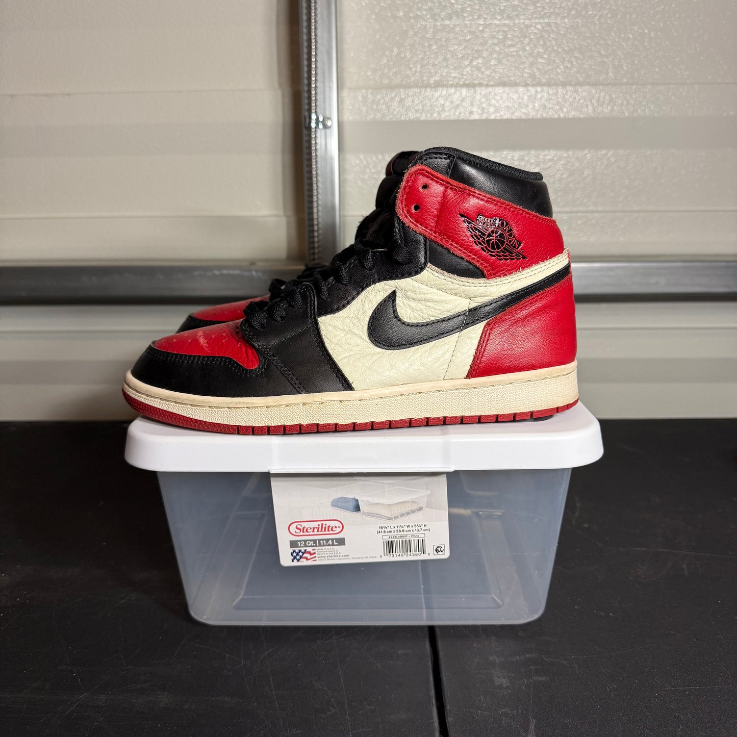 Size 8 - AJ 1 Retro High Bred Toe