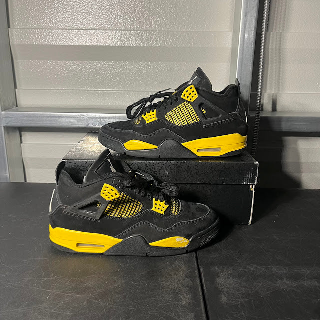 Size 9.5 - AJ 4 Retro Thunder