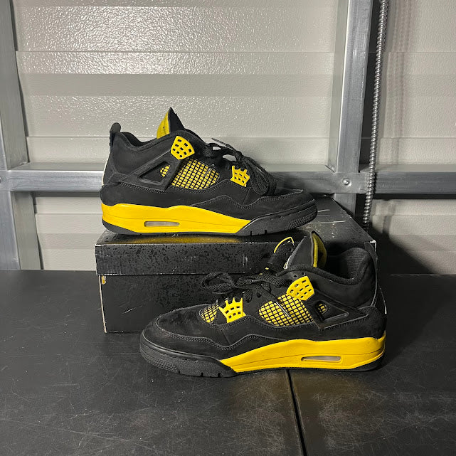Size 9.5 - AJ 4 Retro Thunder