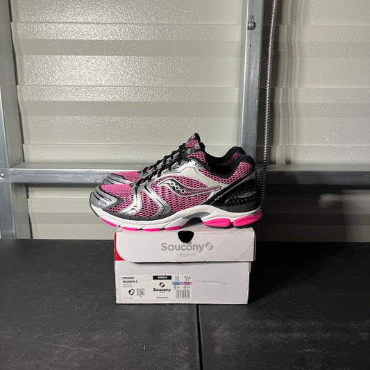 Size 12 - Saucony ProGrid Triumph 4 Pink