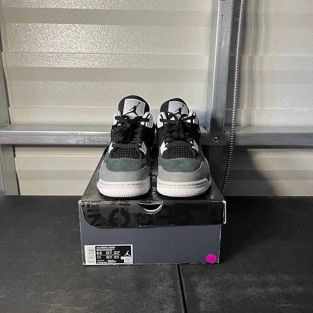 Size 9.5 - AJ 4 Retro Fear