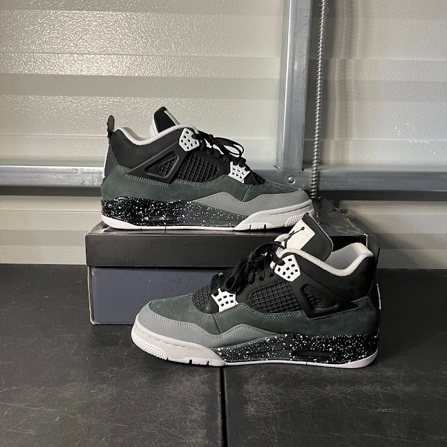 Size 9.5 - AJ 4 Retro Fear