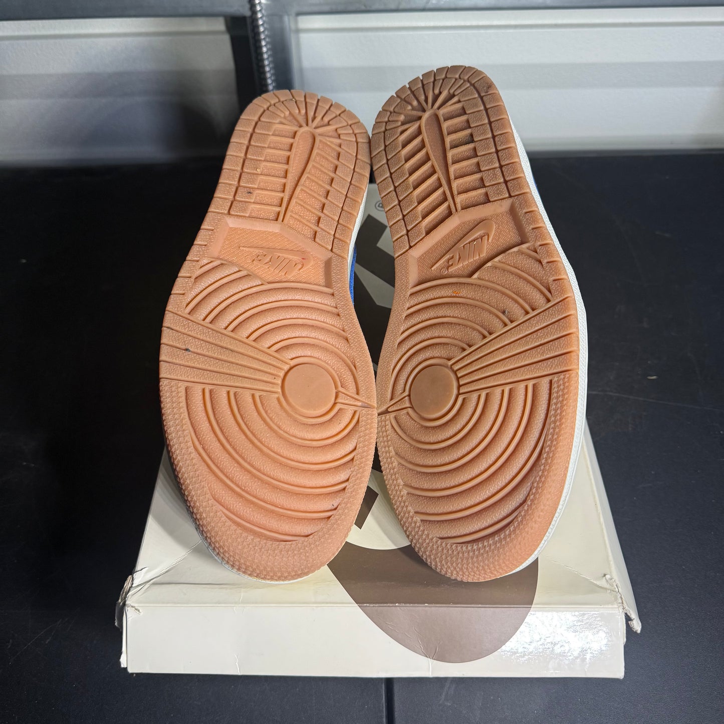 Size 10W - AJ 1 Low Travis Scott Canary