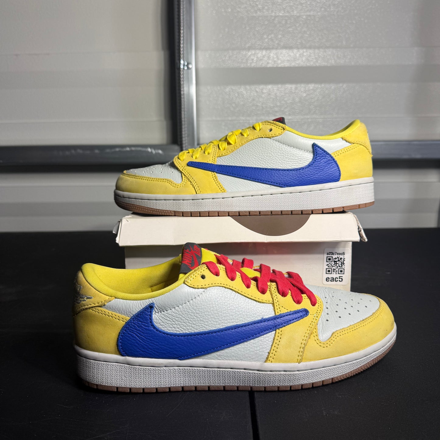 Size 10W - AJ 1 Low Travis Scott Canary