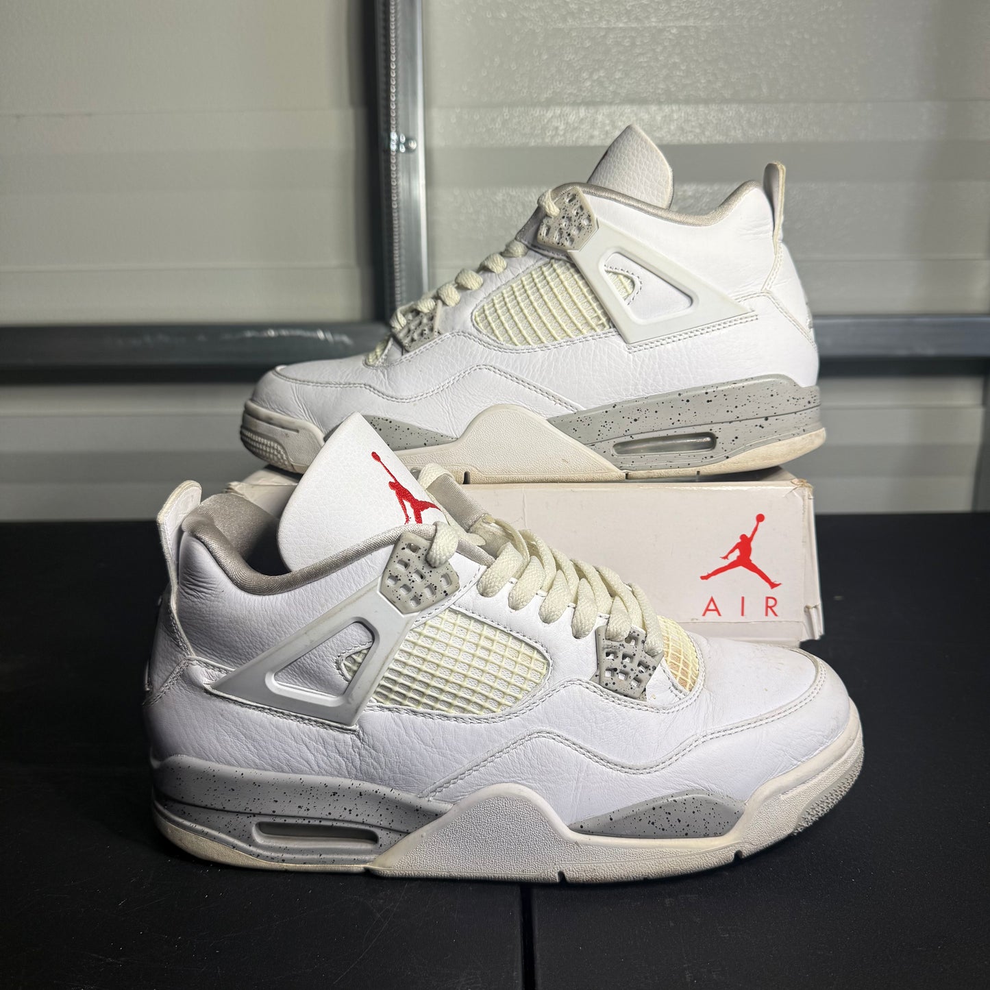 Size 9.5 - AJ 4 Retro White Oreo
