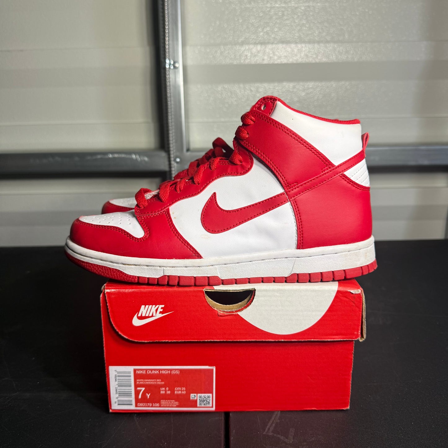 Size 7Y - Dunk High Championship Red
