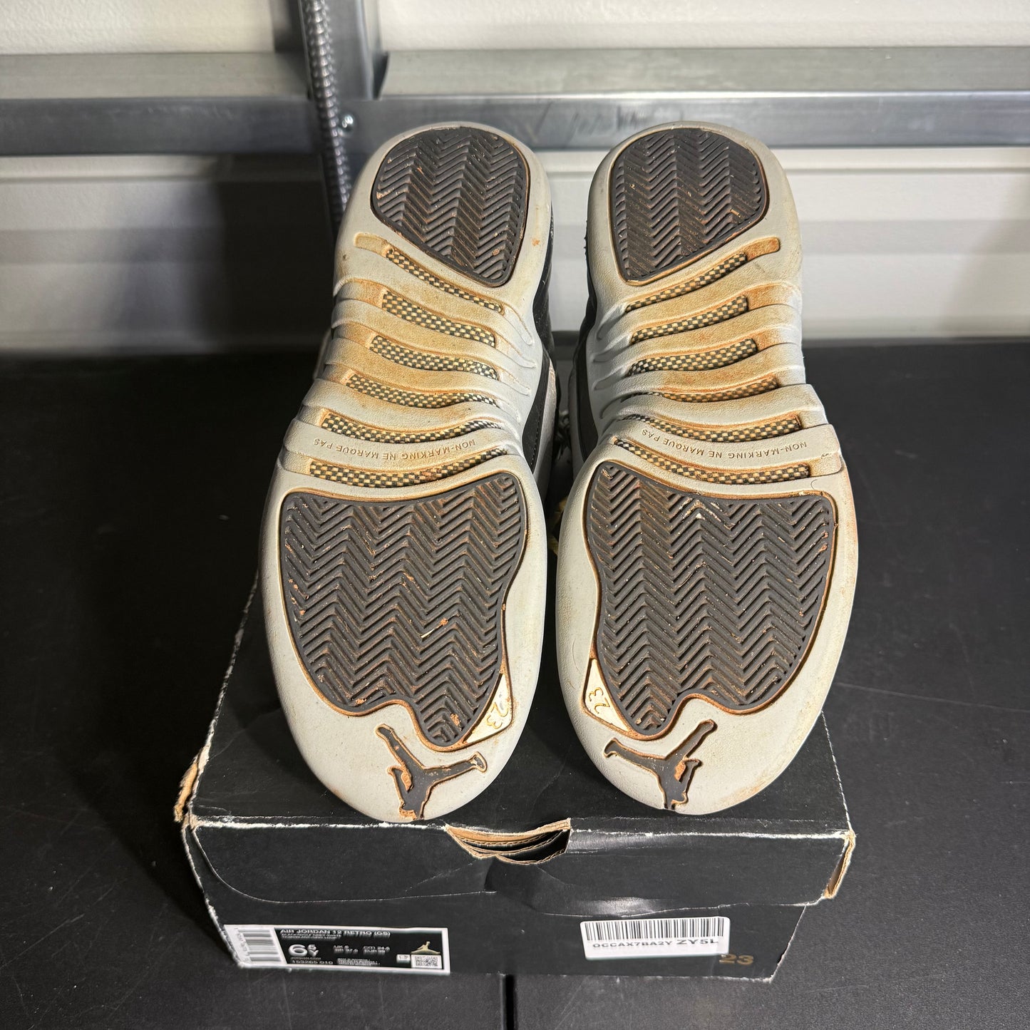 Size 6.5Y - AJ 12 Retro Barons