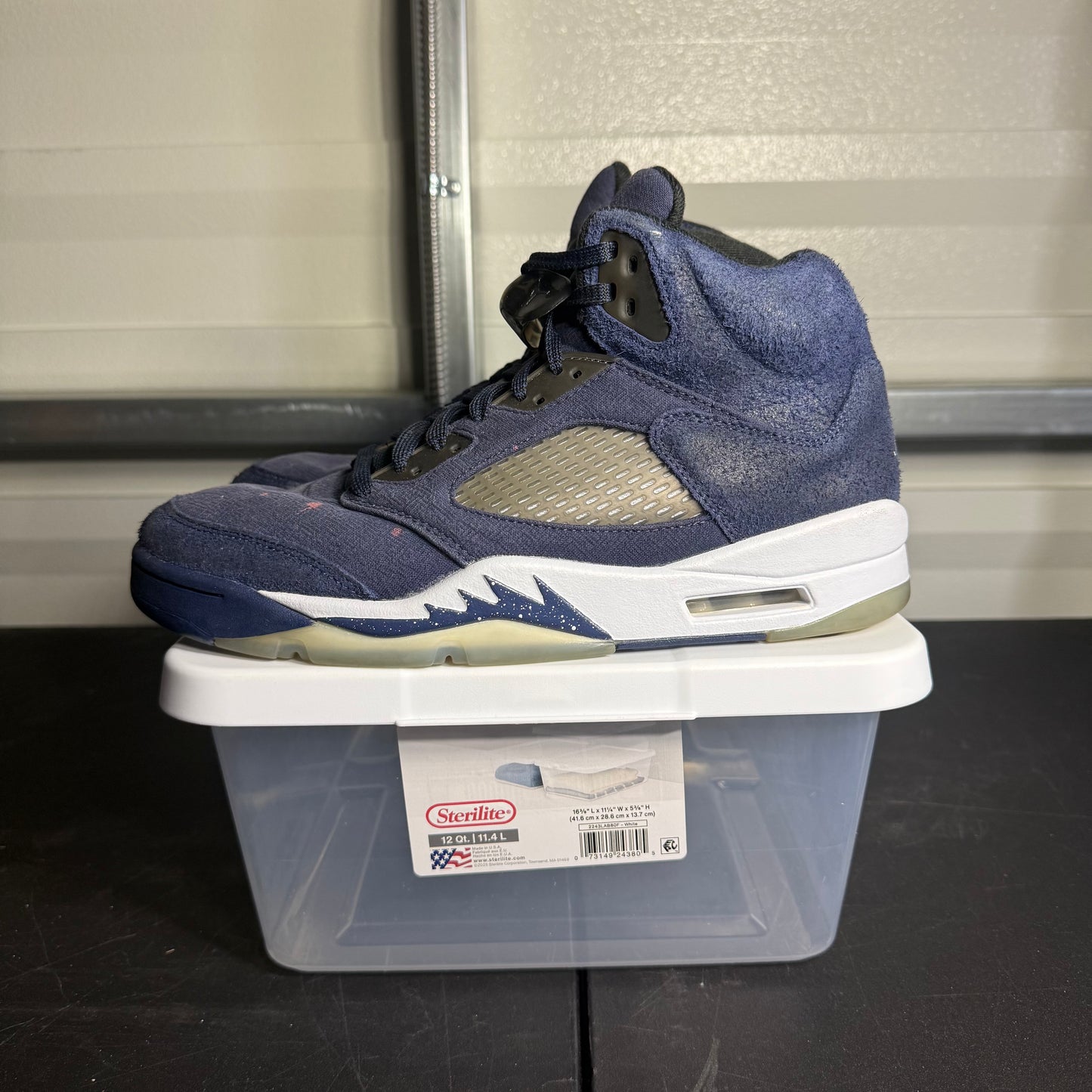 Size 9.5 - AJ 5 Retro Midnight Navy