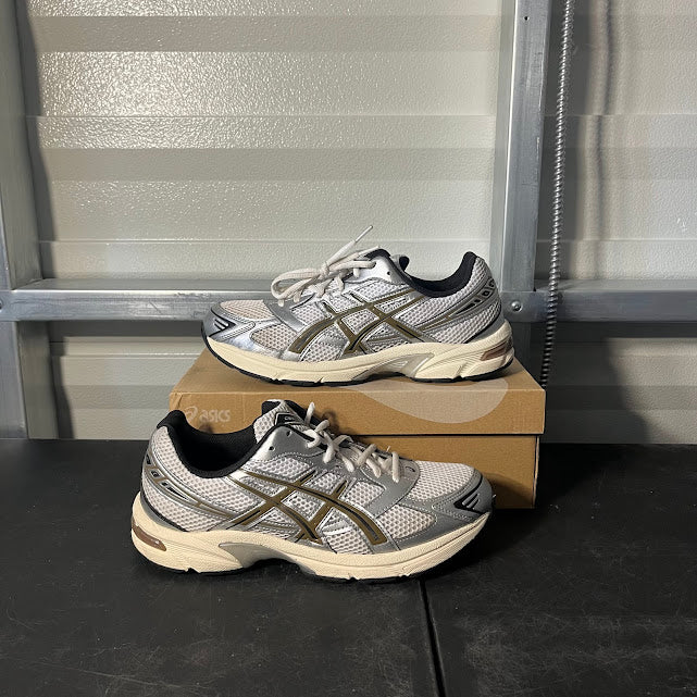 Size 10.5 - ASICS GEL - 113 Clay Canyon