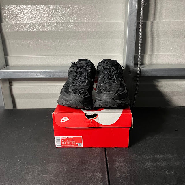 Size 12 - Zoom Vomero 5 Triple Black