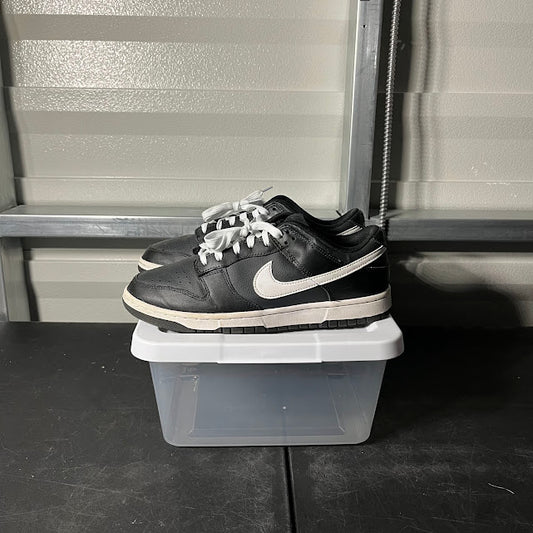 Size 9.5 - Dunk Low Reverse Panda