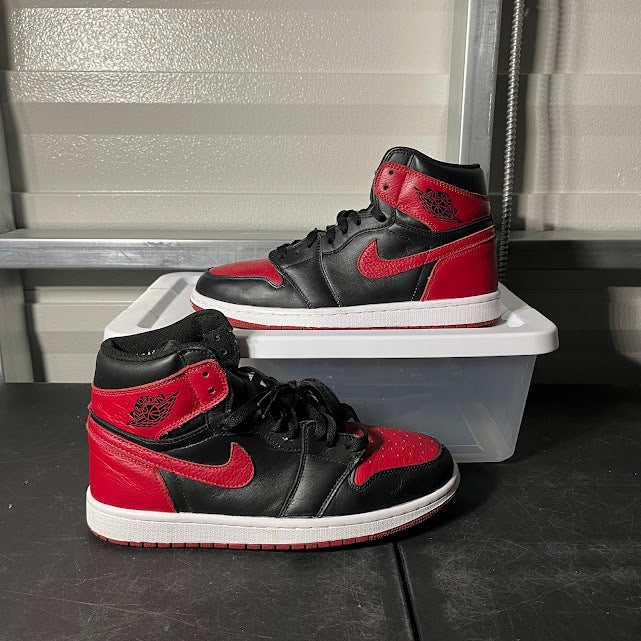 Size 10.5 - AJ 1 Retro High Banned