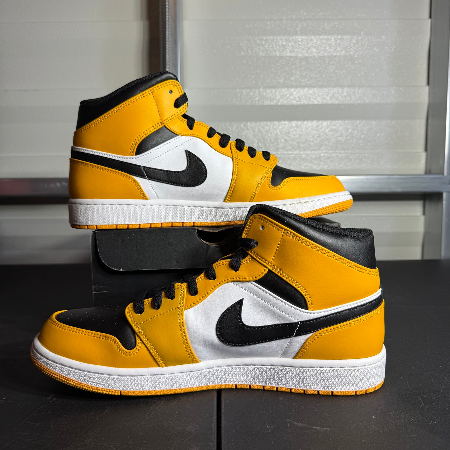 Size 12 - AJ 1 Mid Taxi