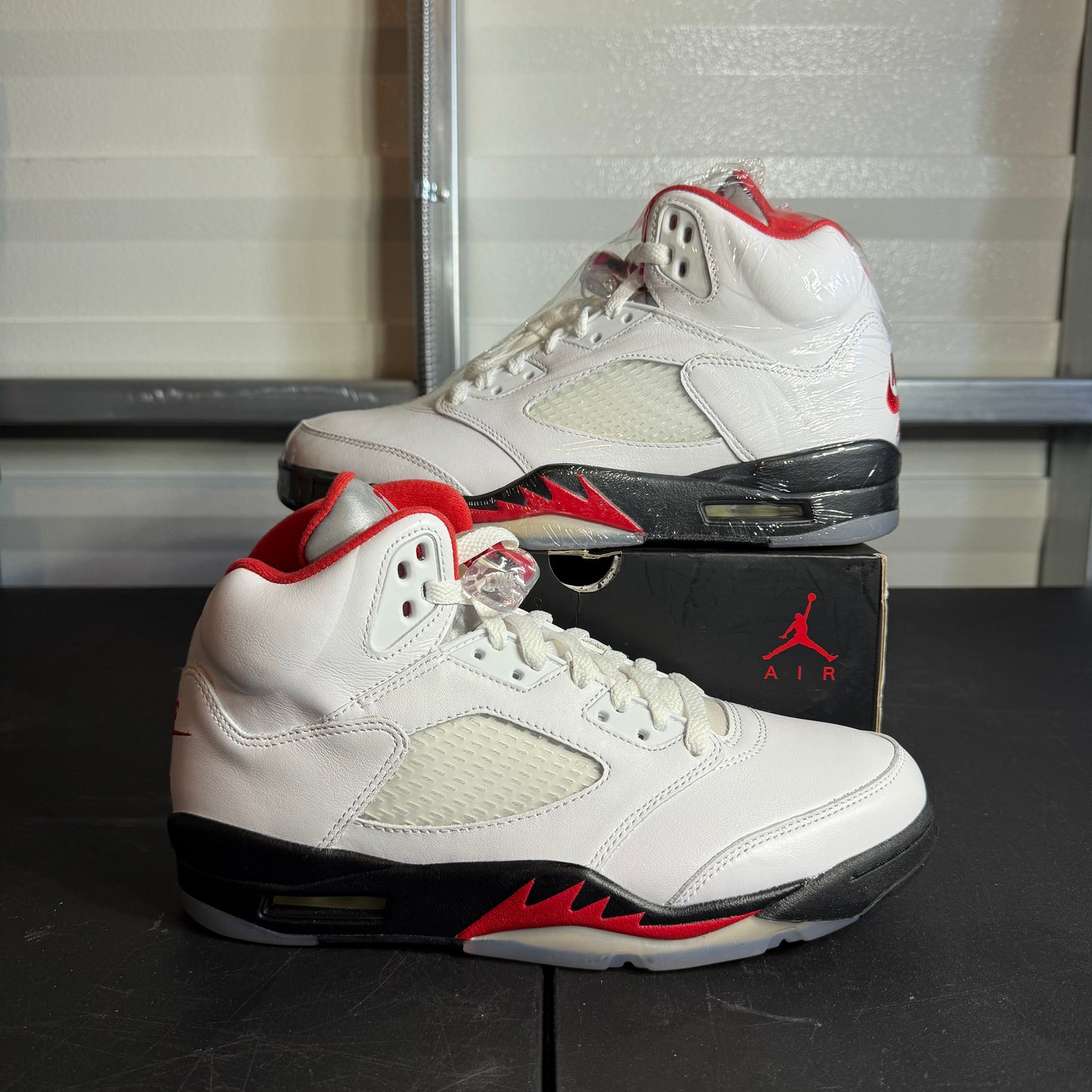 Size 8 - AJ 5 Retro Fire Red