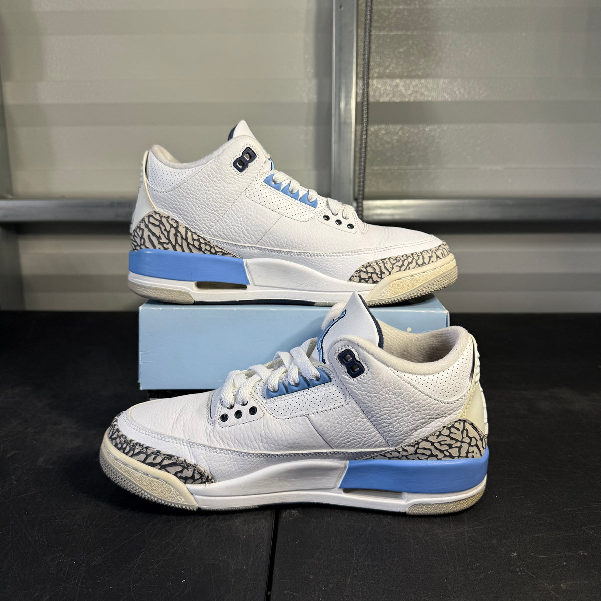 Size 8 - AJ 3 UNC
