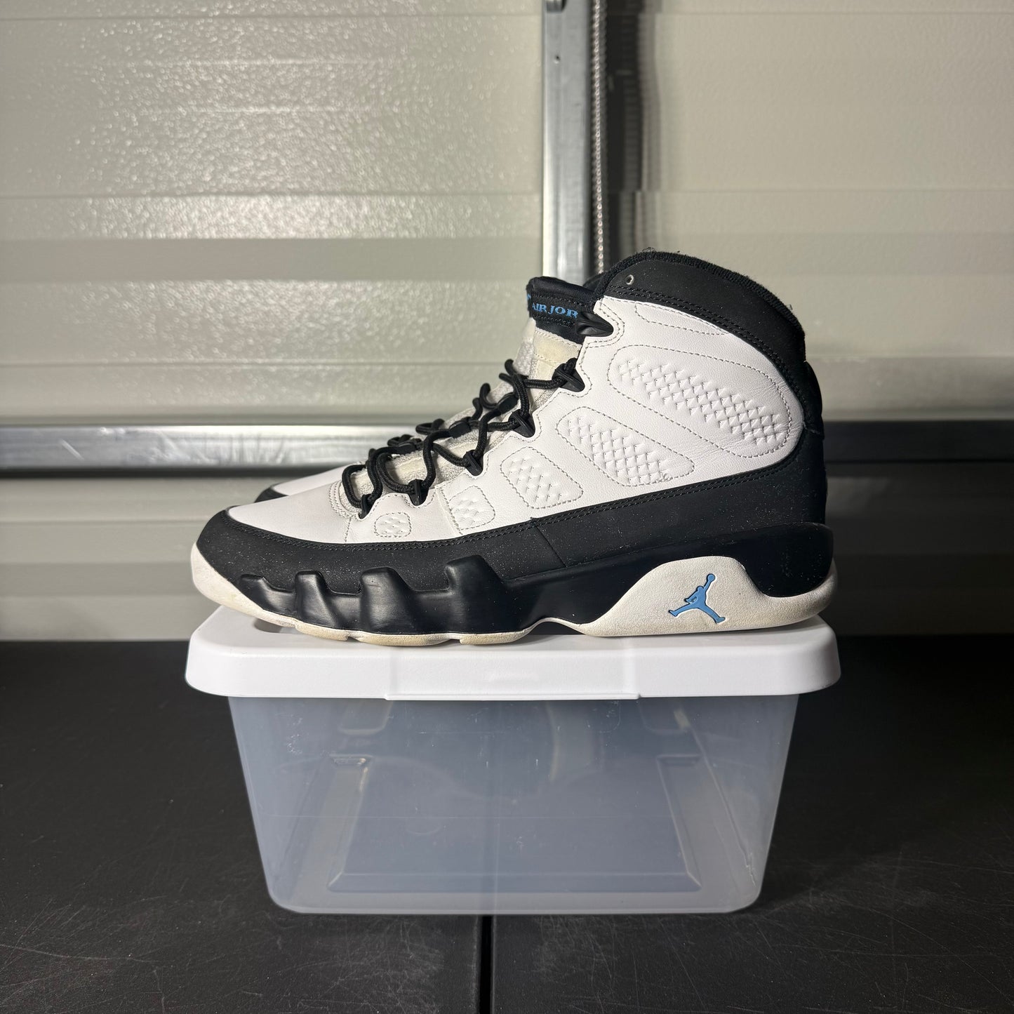 Size 8.5 - AJ 9 Retro University Blue