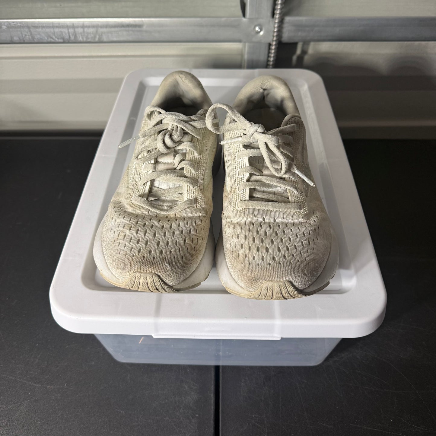 Size 6W - Brooks Ghost 16 White