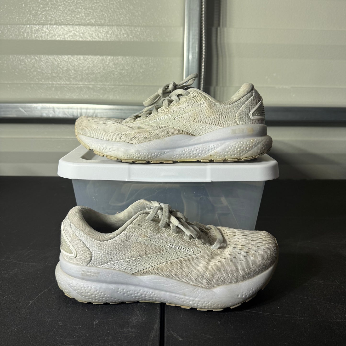 Size 6W - Brooks Ghost 16 White