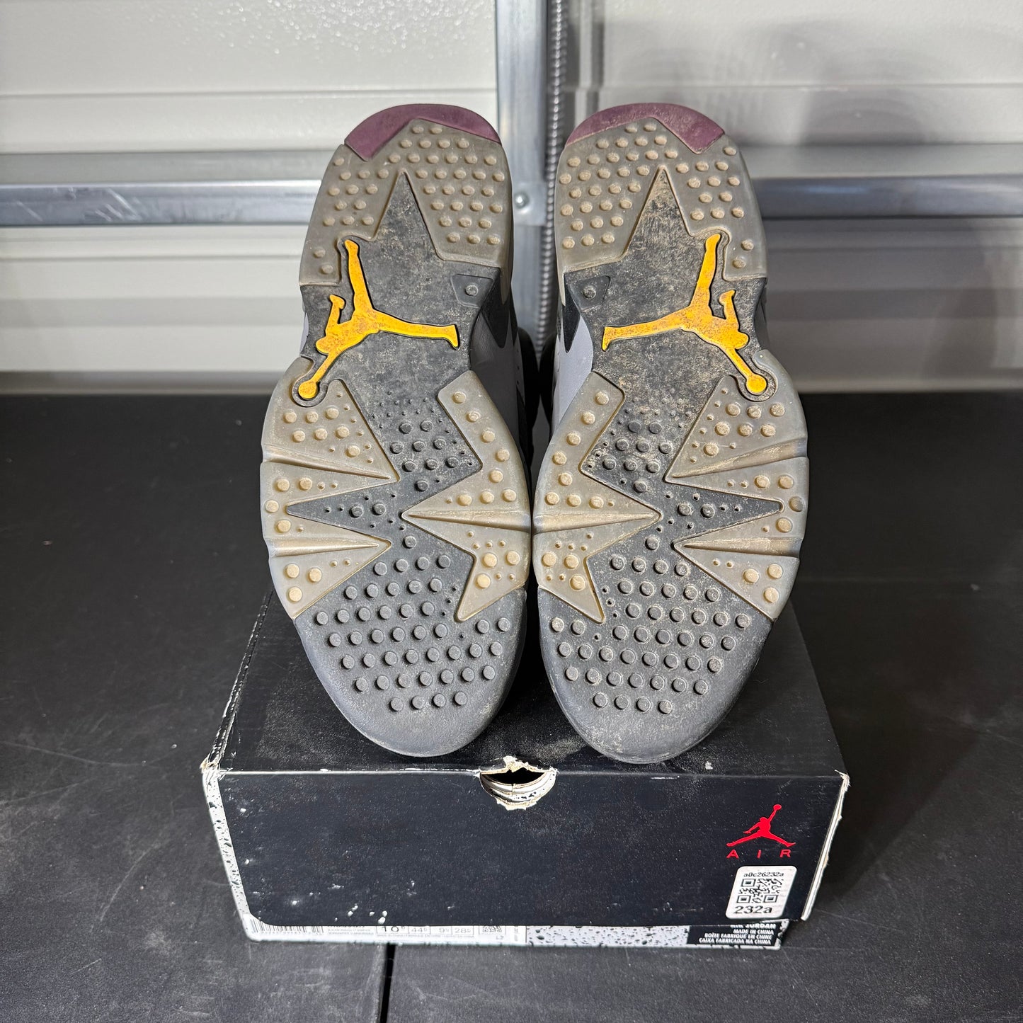 Size 10.5 - AJ 6 Retro Bordeaux