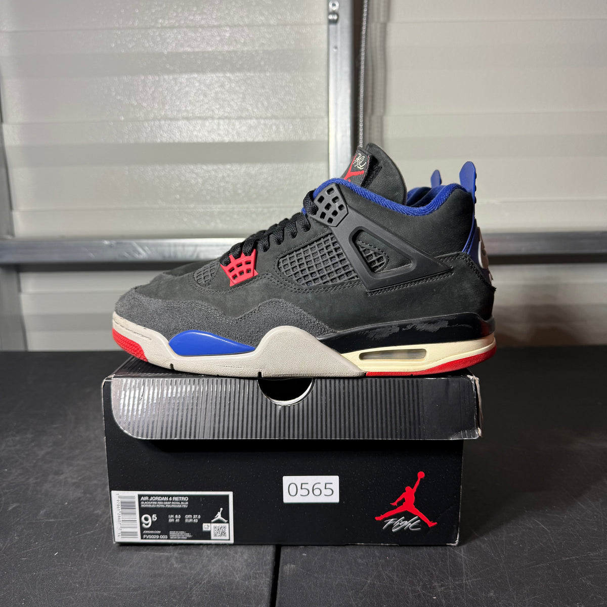 Size 9.5 - AJ 4 Rare Air