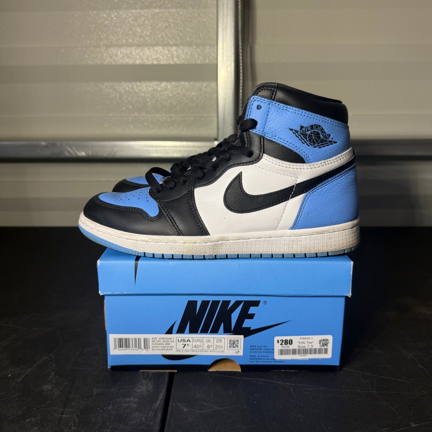 Size 7.5 - AJ 1 Retro High UNC Toe