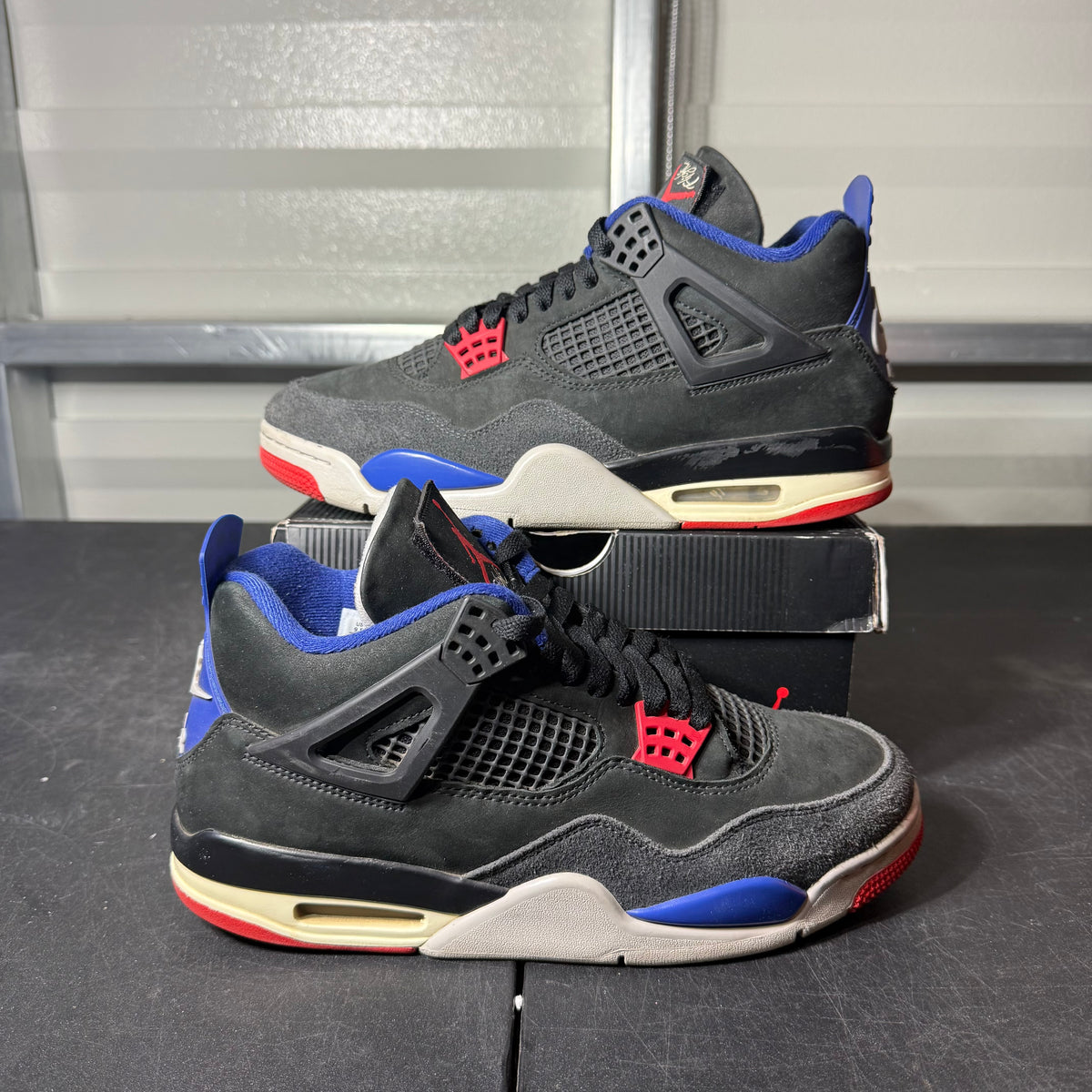 Size 9.5 - AJ 4 Rare Air