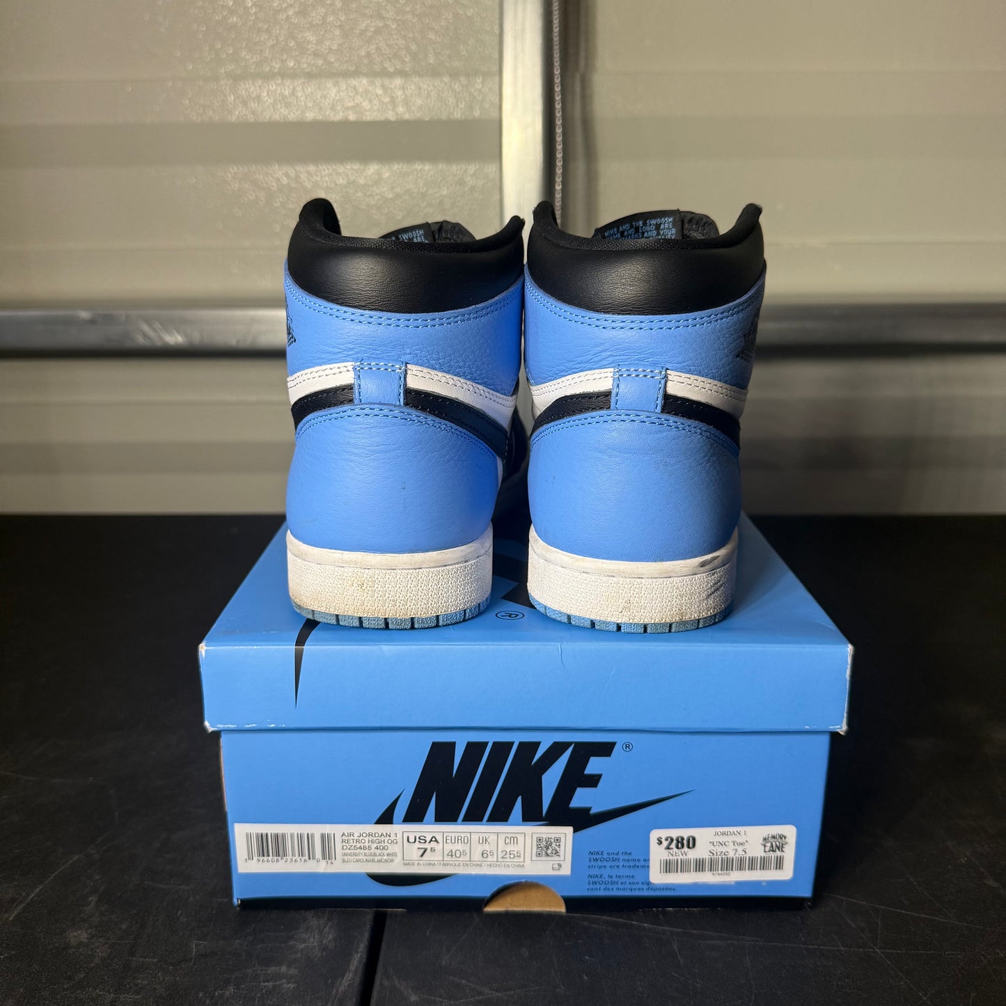 Size 7.5 - AJ 1 Retro High UNC Toe