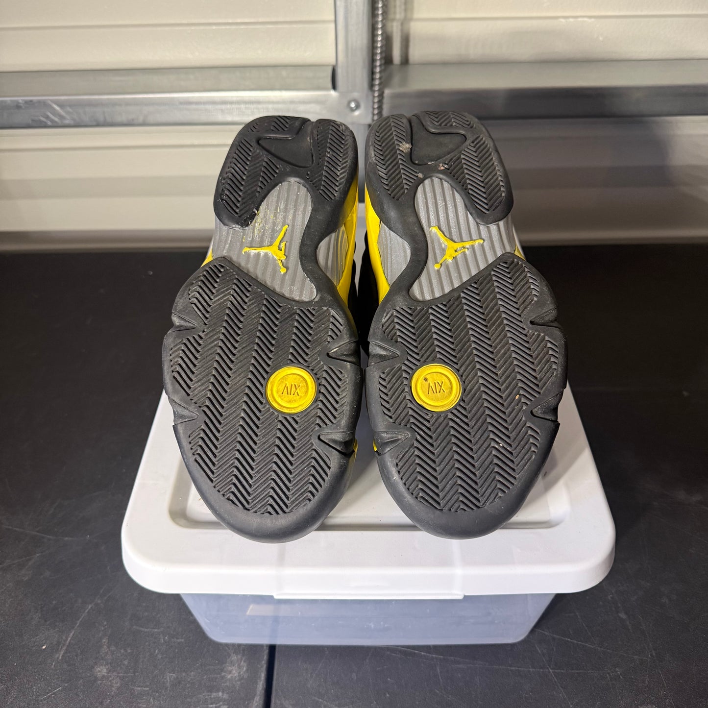 Size 9 - AJ 14 Retro Thunder