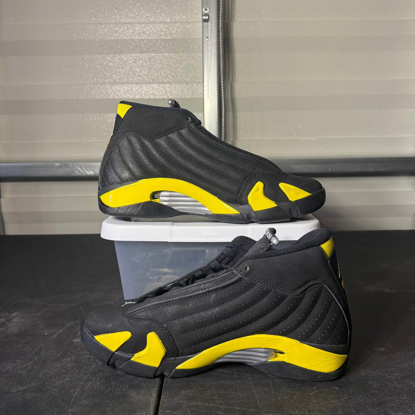 Size 9 - AJ 14 Retro Thunder