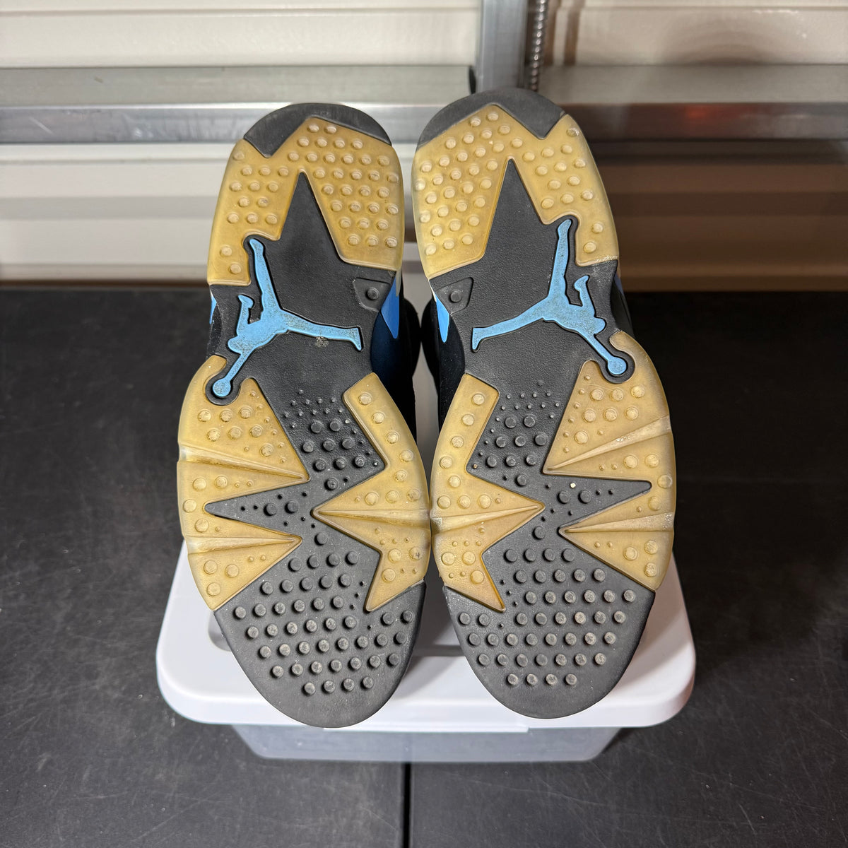 Size 11 - AJ 6 UNC