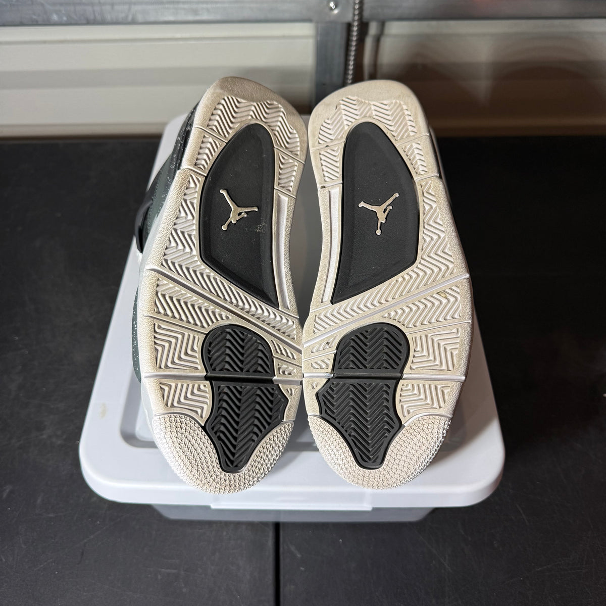 Size 6.5Y - AJ 4 Fear