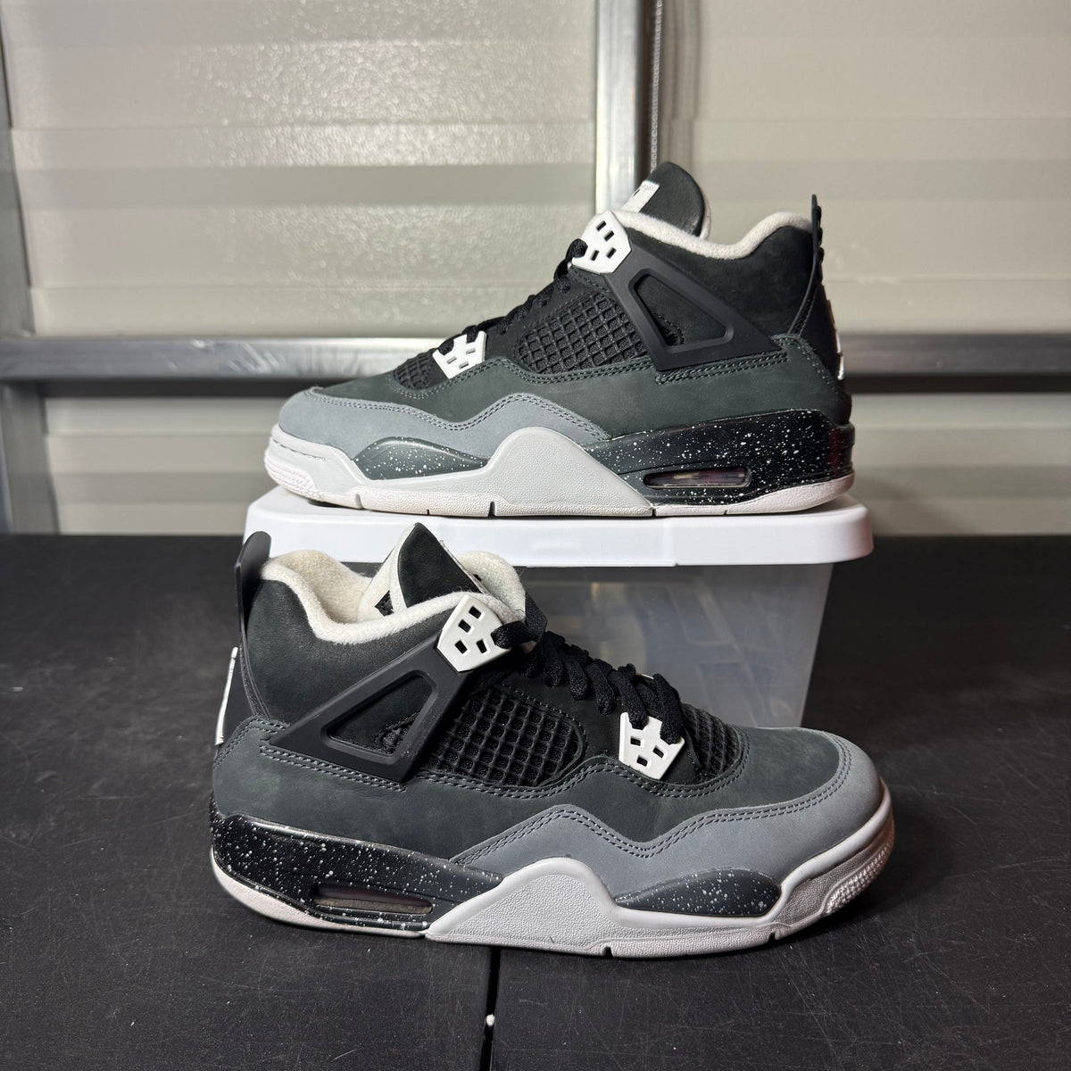 Size 6.5Y - AJ 4 Fear