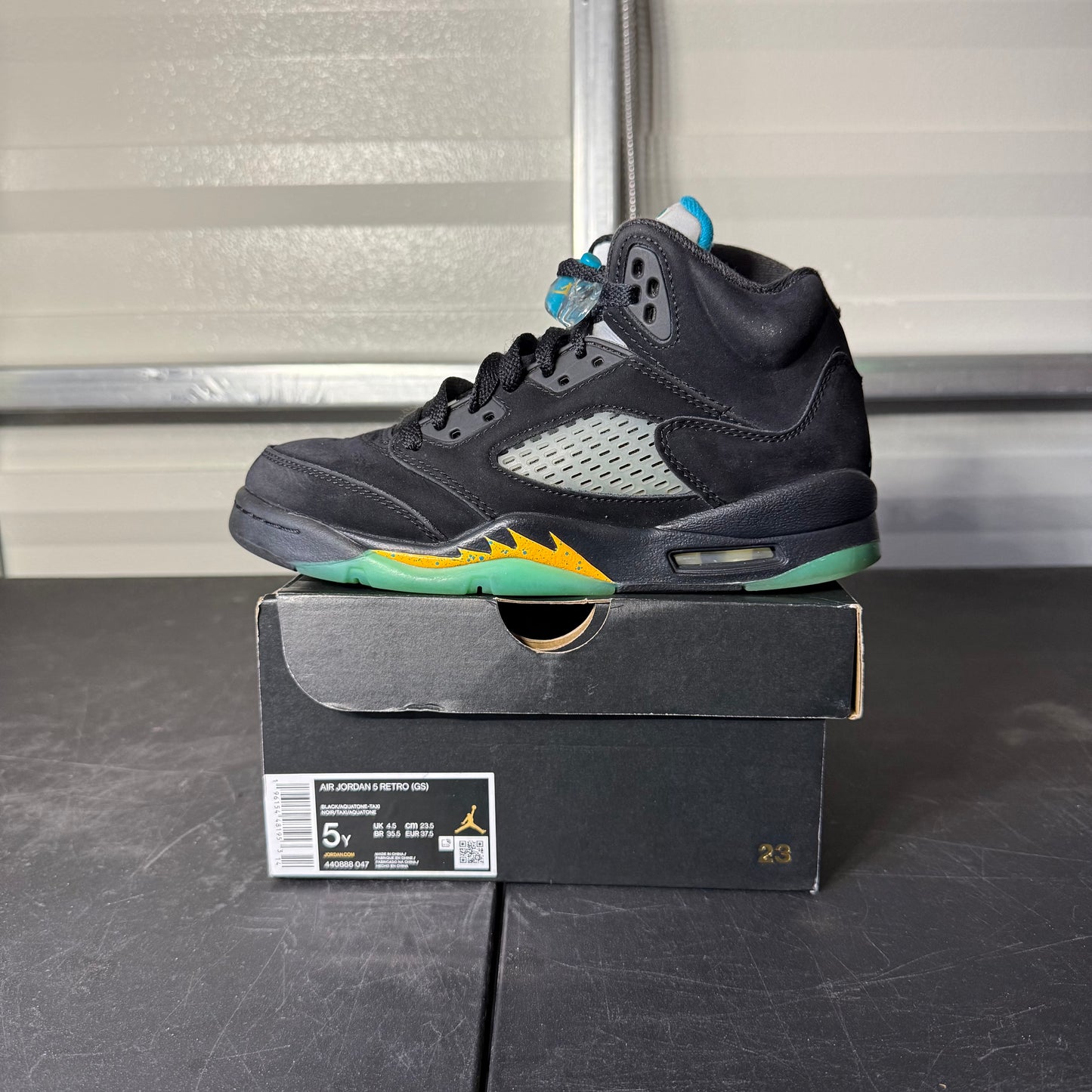 Size 5Y - AJ 5 Retro Aqua