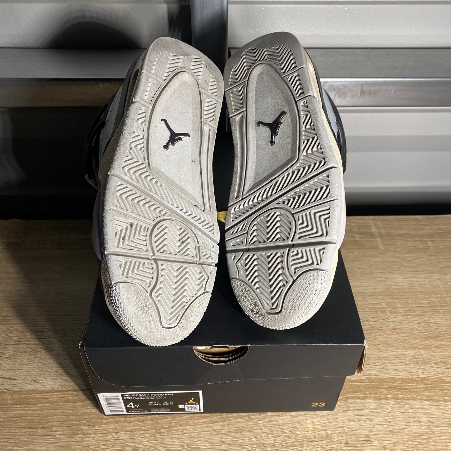 Size 4Y - AJ 4 Retro Pure Platinum