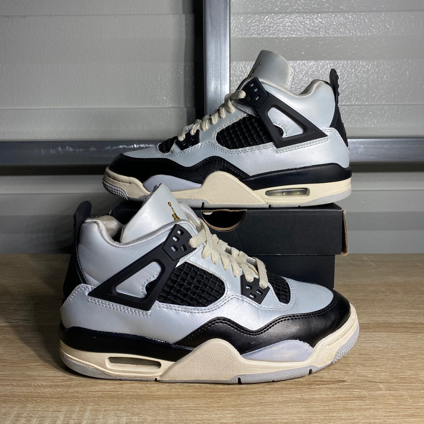 Size 4Y - AJ 4 Retro Pure Platinum