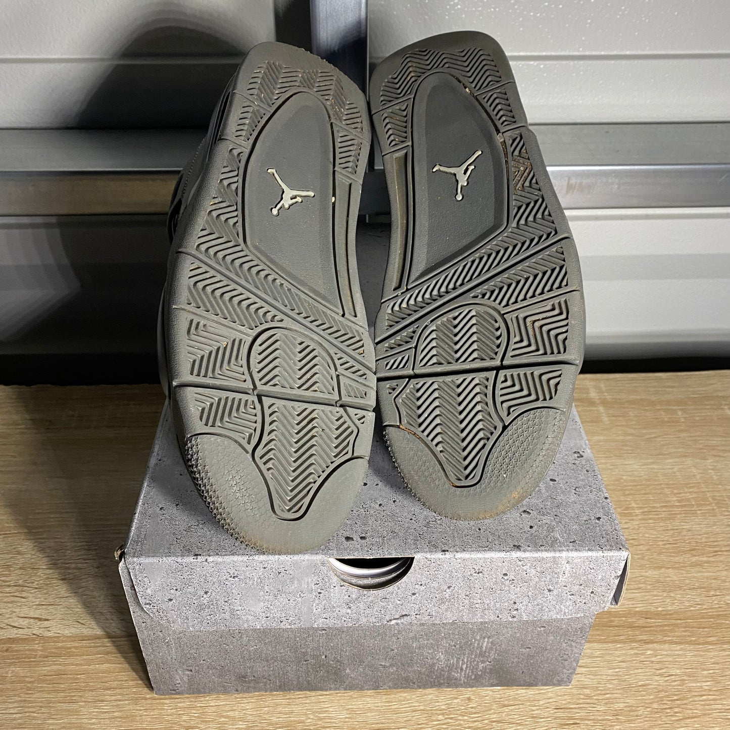 Size 8.5 - AJ 4 Retro Wet Cement