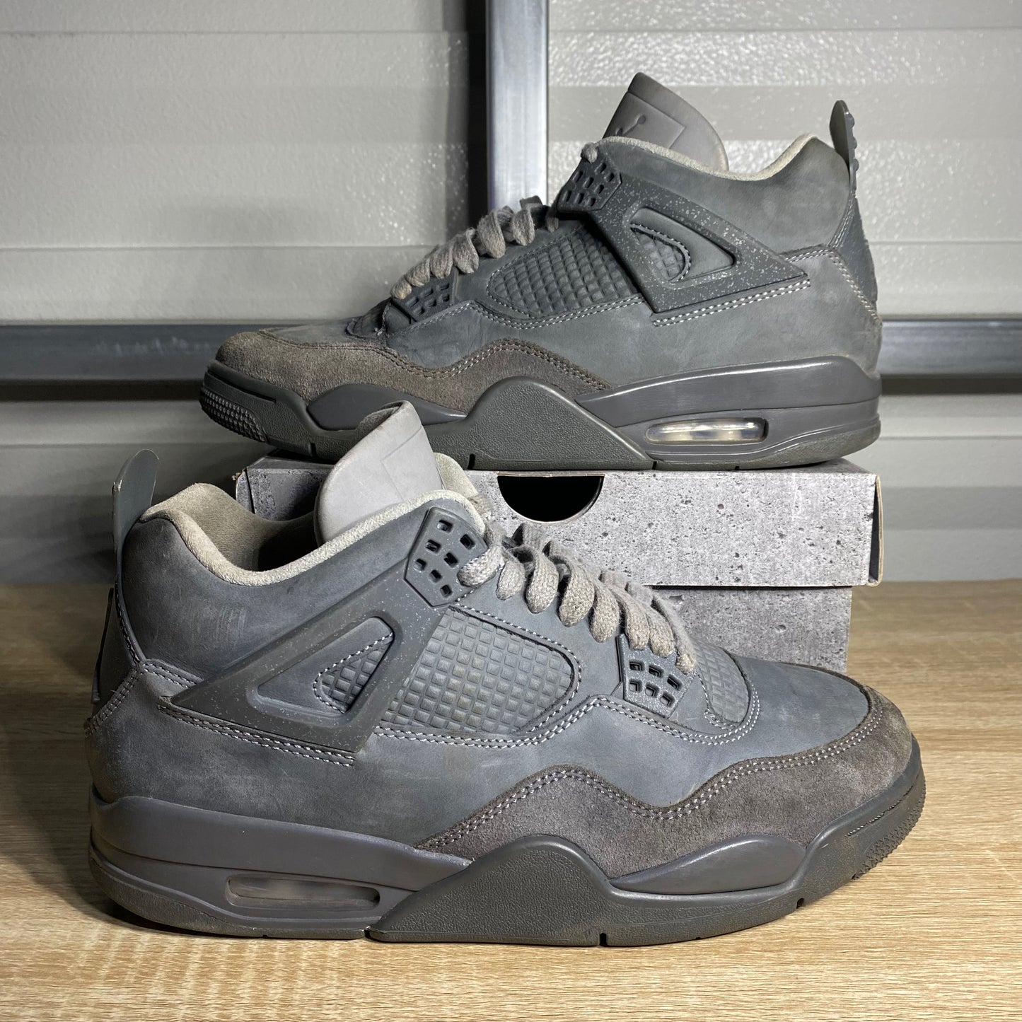 Size 8.5 - AJ 4 Retro Wet Cement