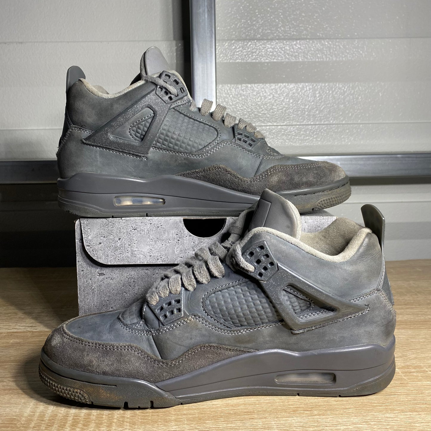 Size 8.5 - AJ 4 Retro Wet Cement