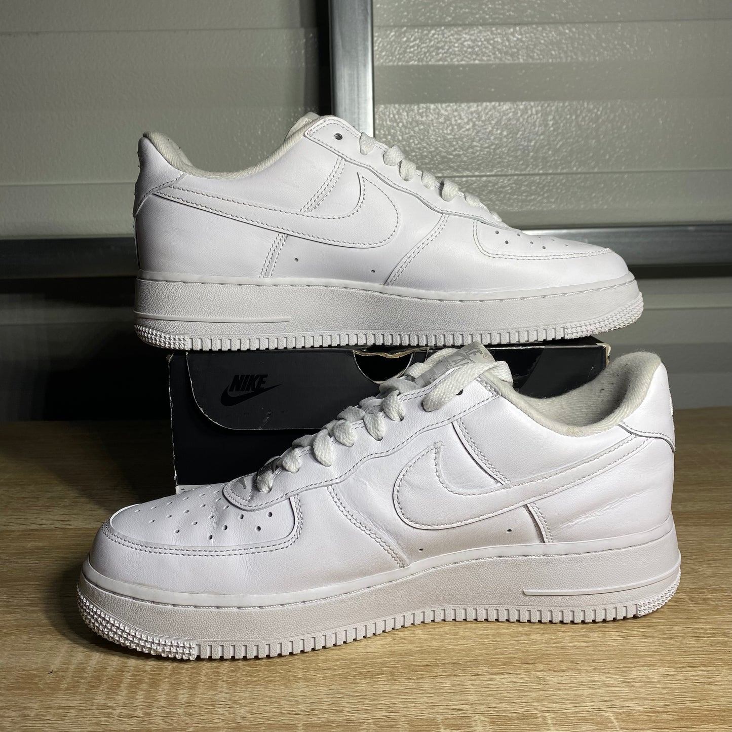 Size 9 - AF 1 Low Supreme White