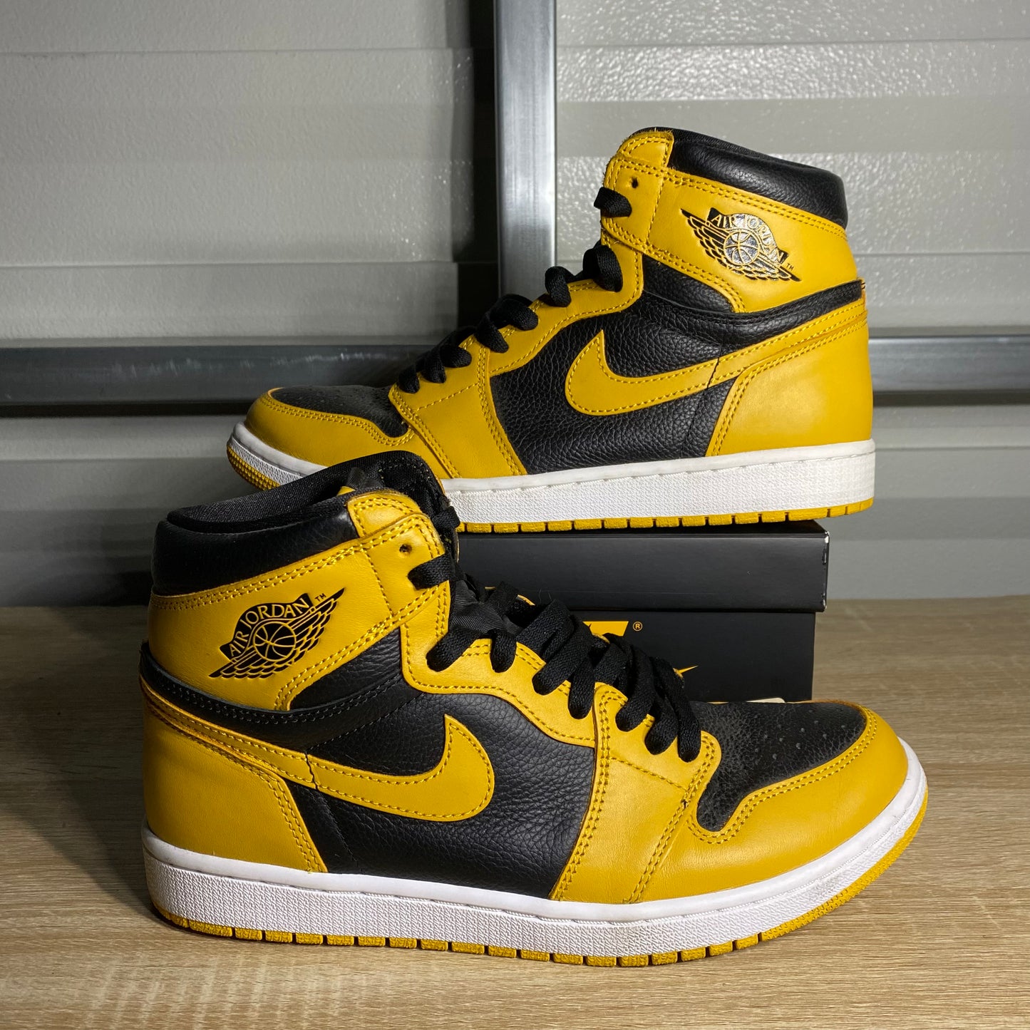 Size 9.5 - AJ 1 Retro High Pollen