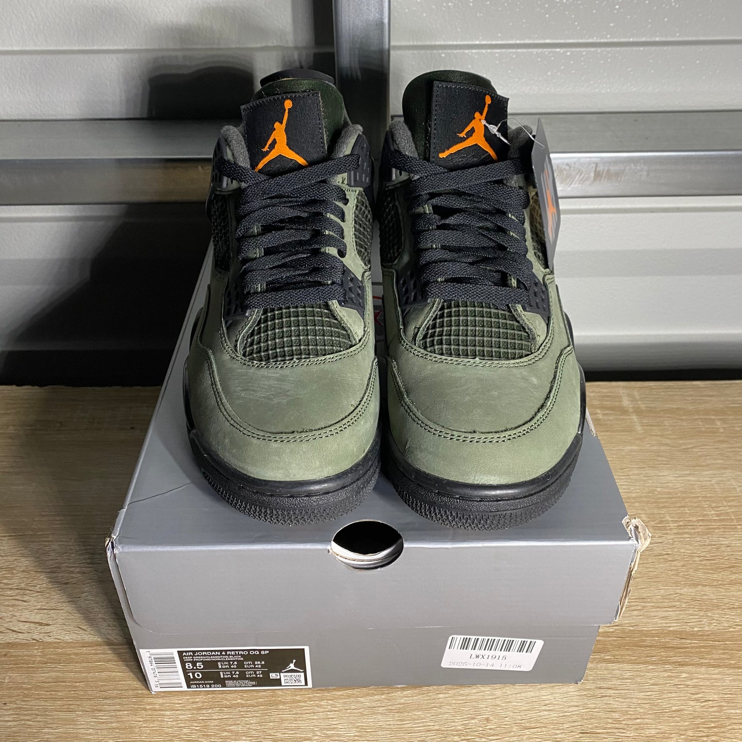 Size 8.5 - AJ 4 Retro Undefeated